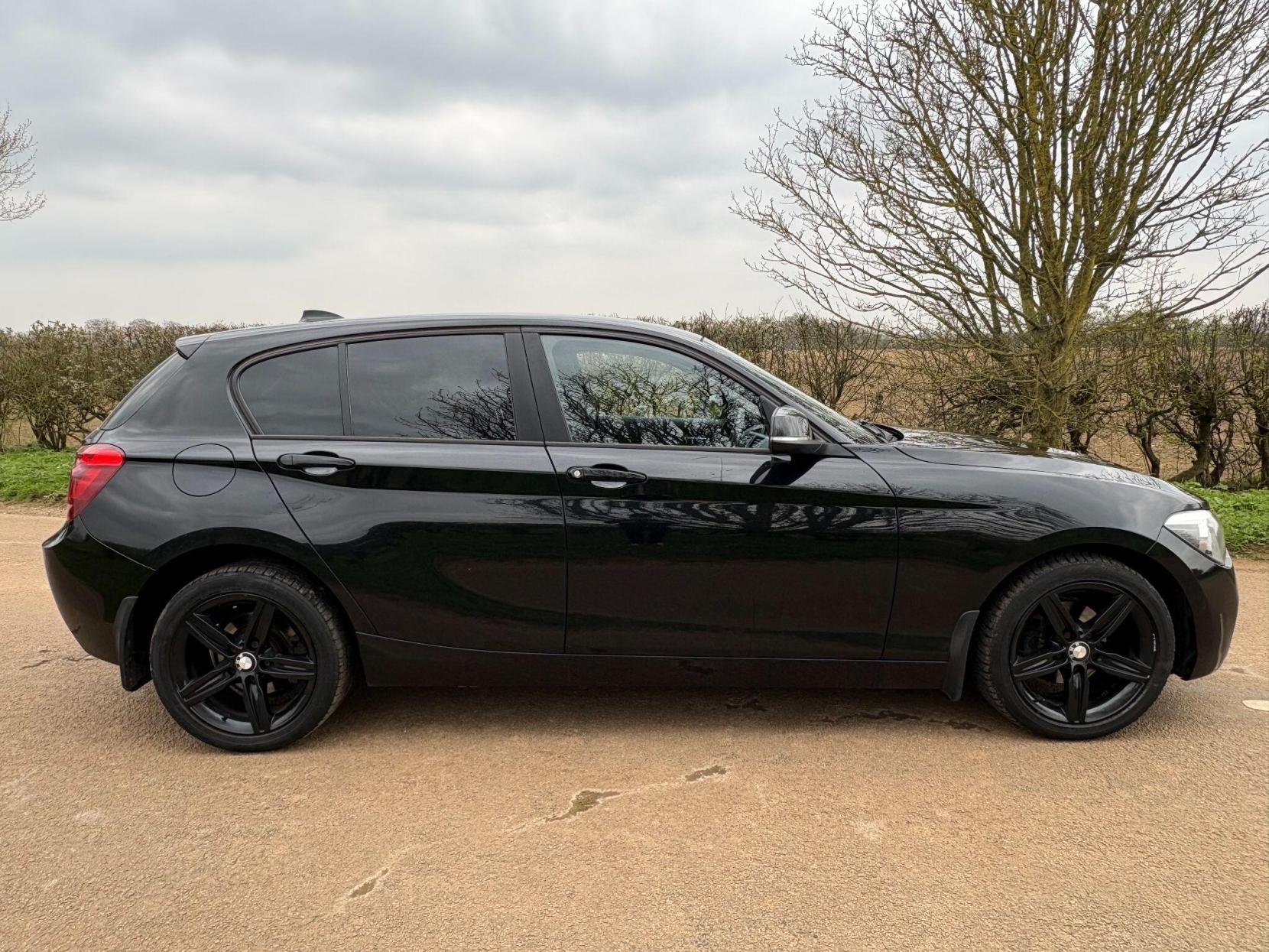 BMW 1 Series 1.6 116i Sport Euro 5 (s/s) 5dr
