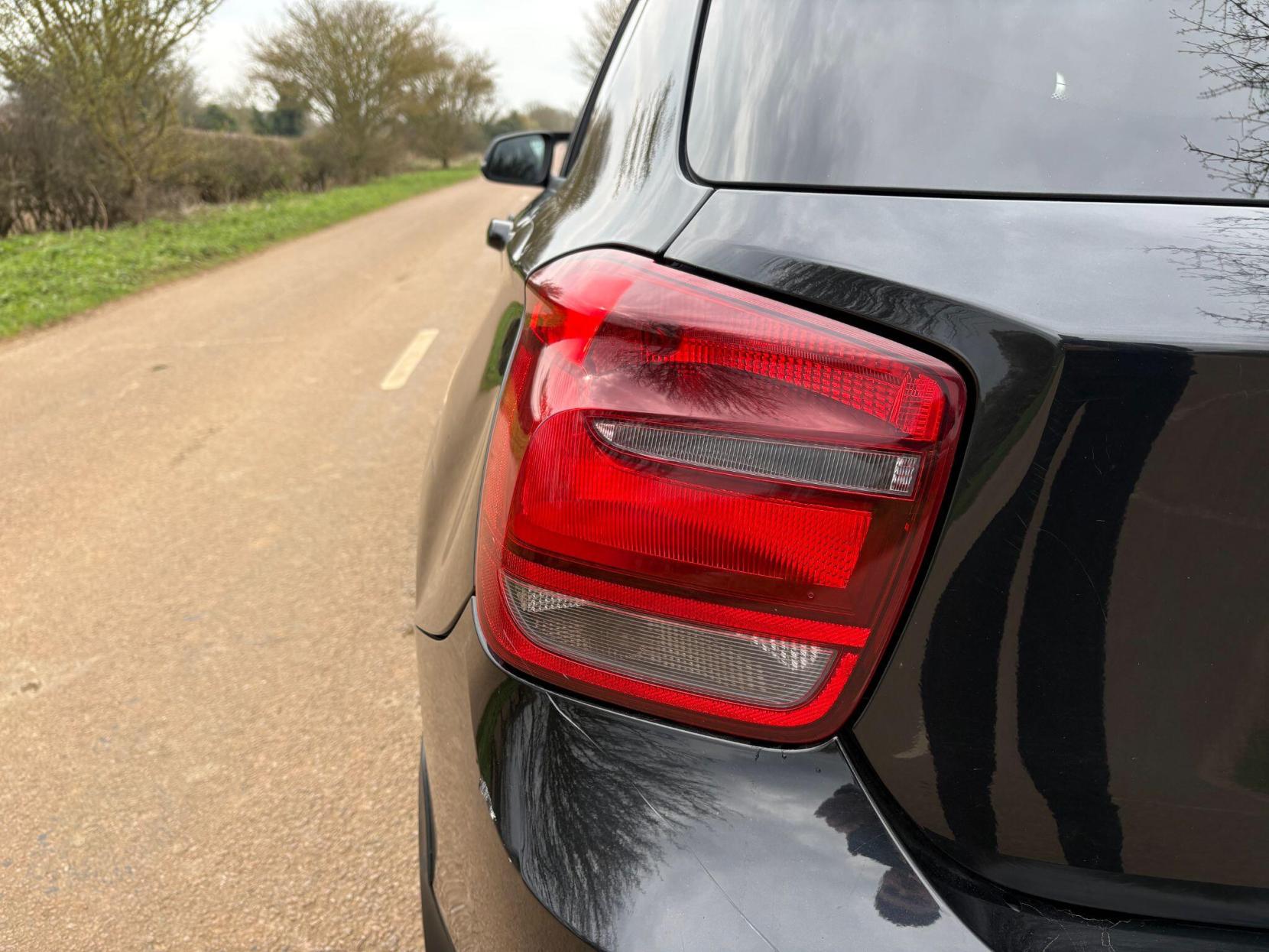 BMW 1 Series 1.6 116i Sport Euro 5 (s/s) 5dr