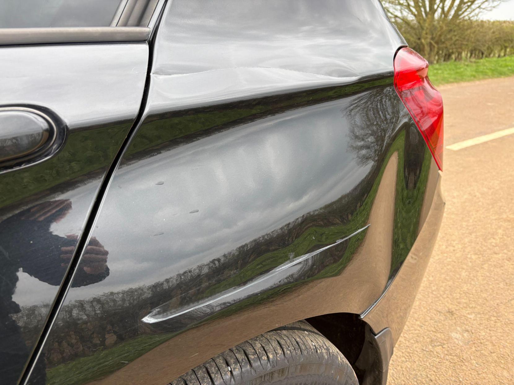 BMW 1 Series 1.6 116i Sport Euro 5 (s/s) 5dr