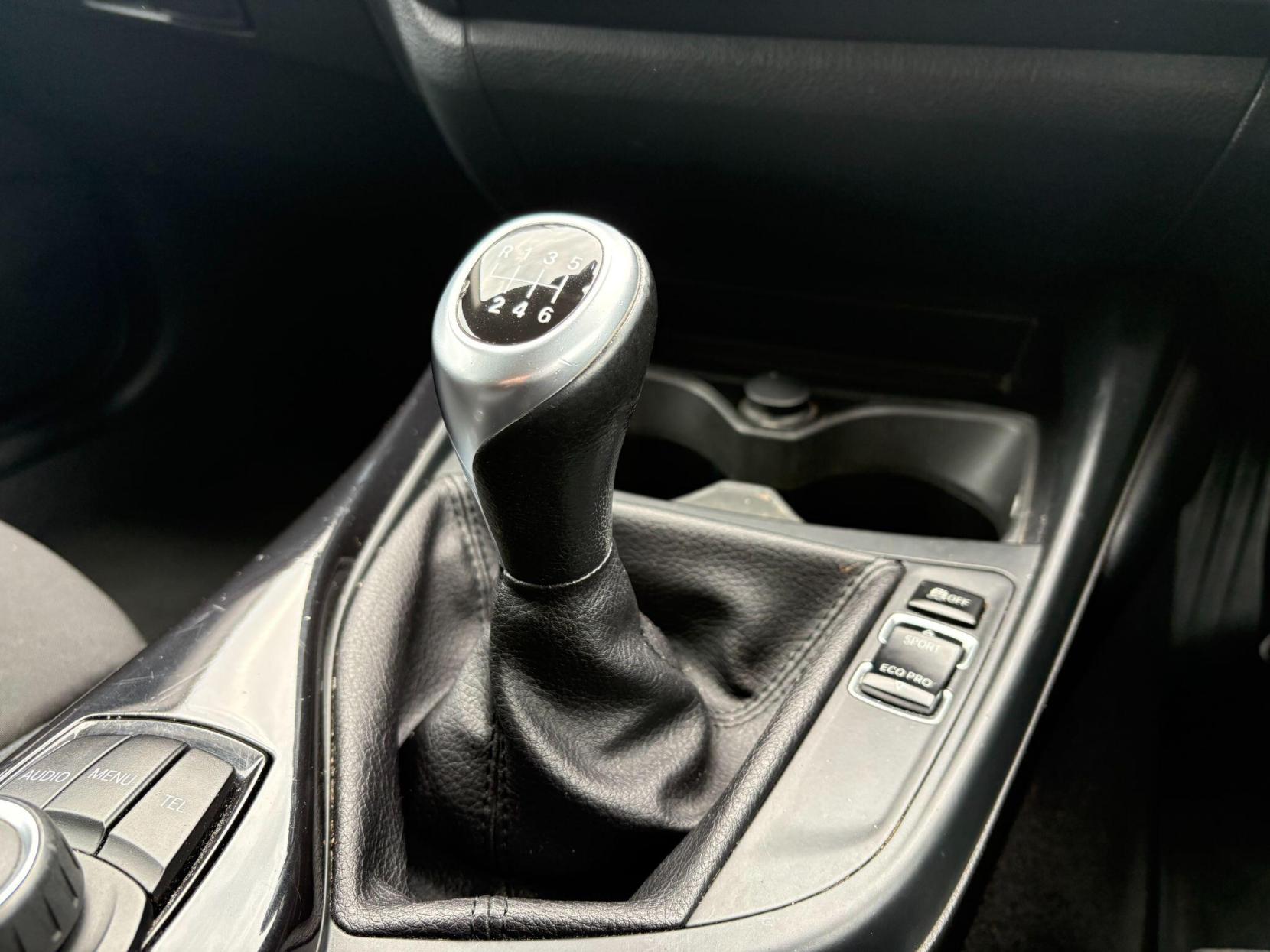 BMW 1 Series 1.6 116i Sport Euro 5 (s/s) 5dr