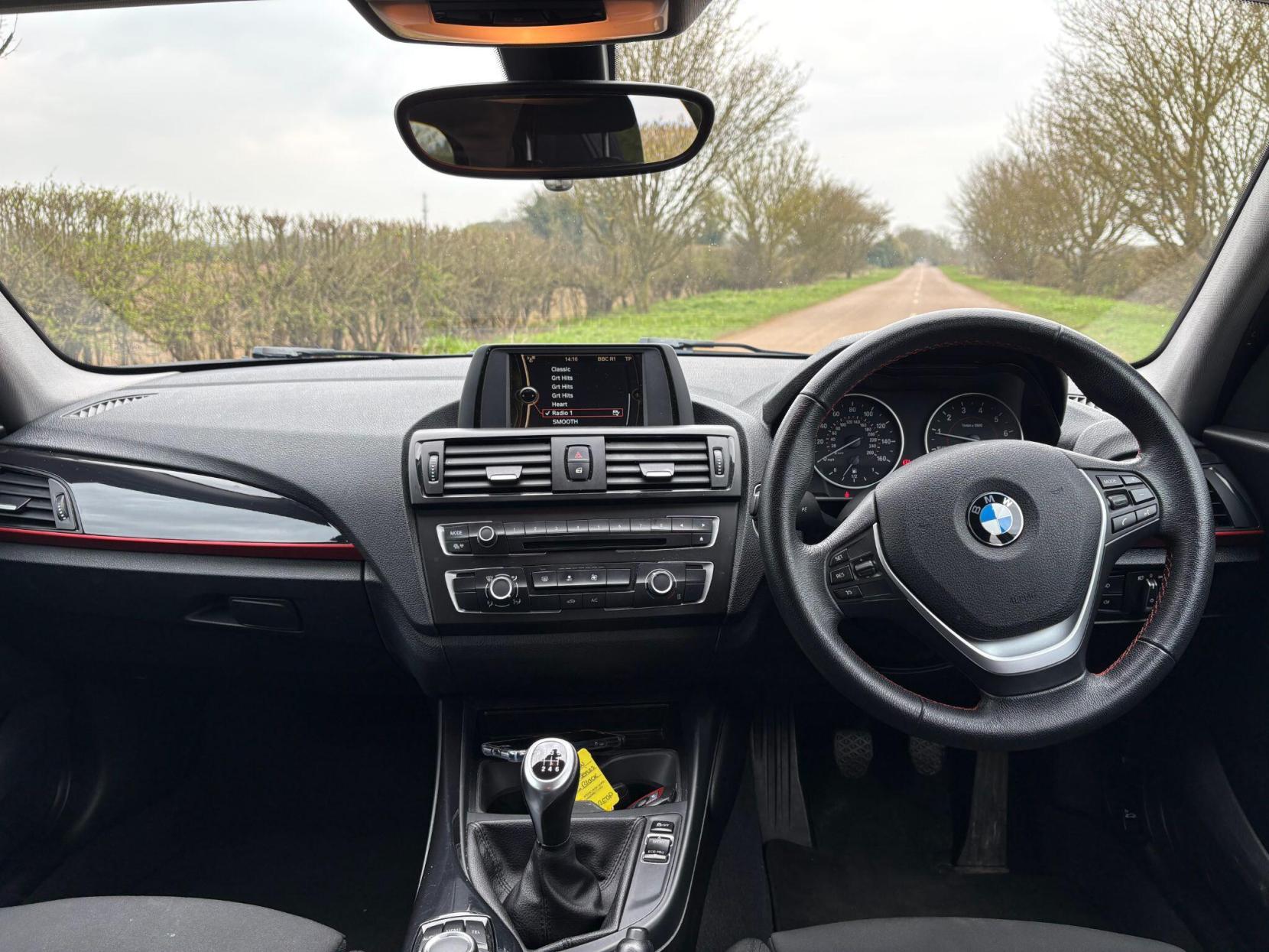 BMW 1 Series 1.6 116i Sport Euro 5 (s/s) 5dr