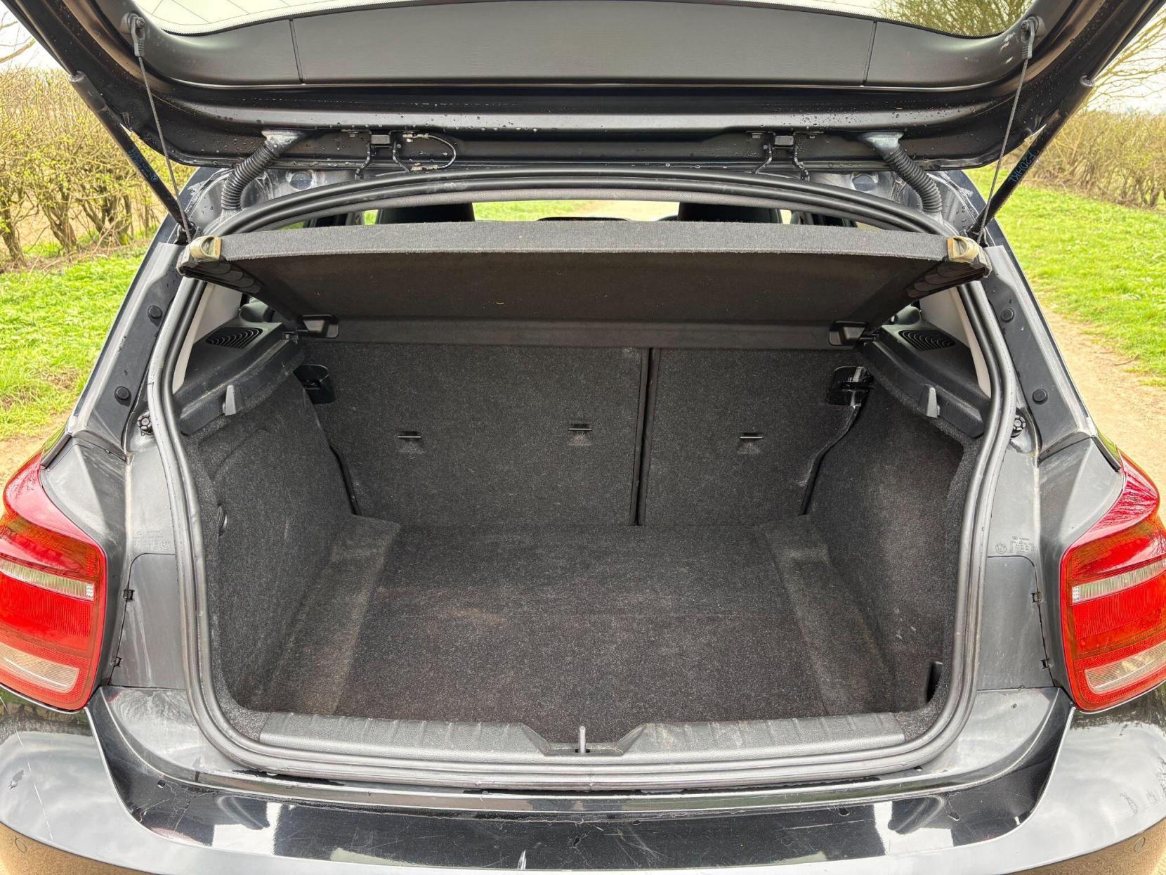 BMW 1 Series 1.6 116i Sport Euro 5 (s/s) 5dr