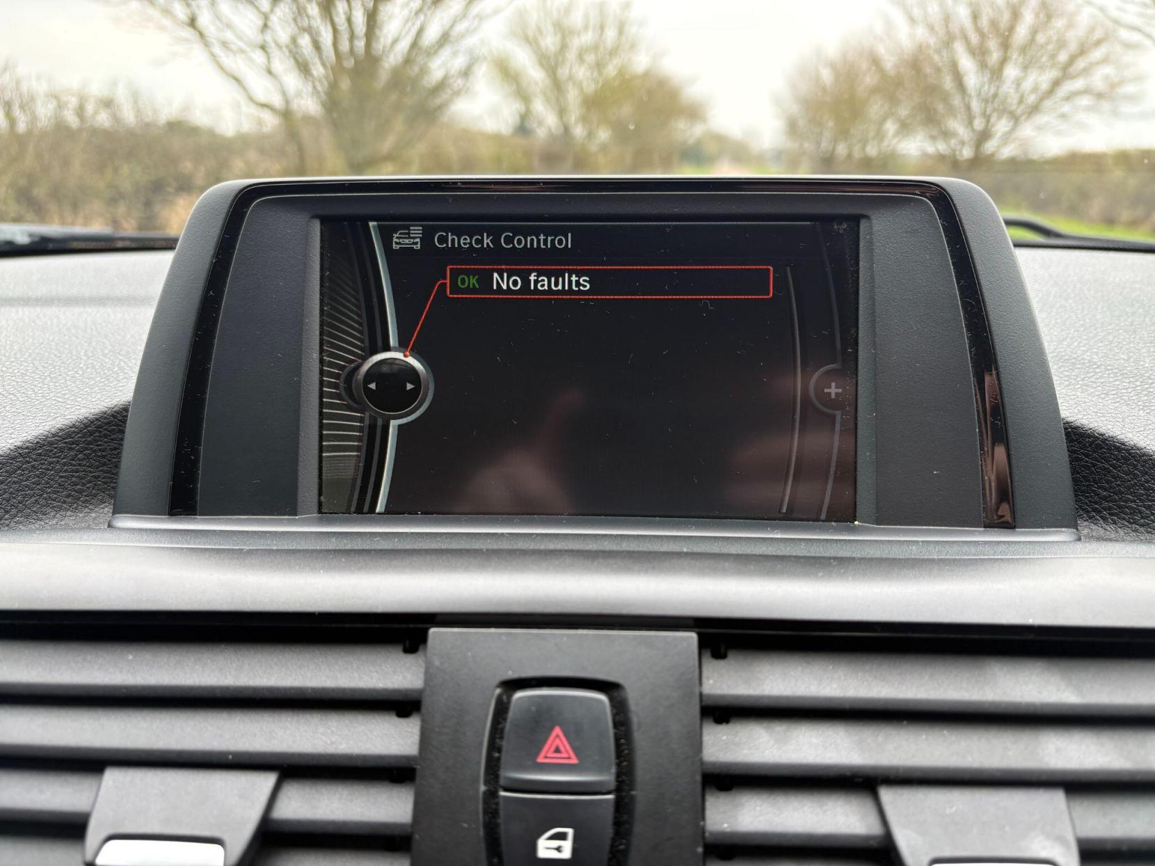 BMW 1 Series 1.6 116i Sport Euro 5 (s/s) 5dr