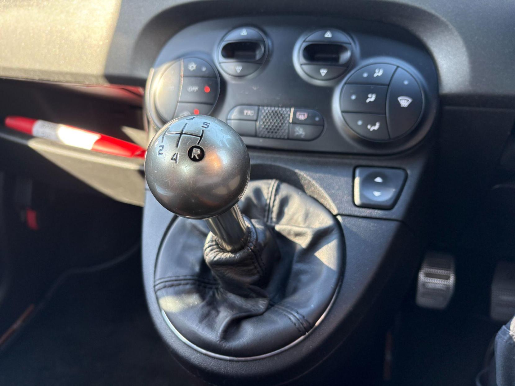 Abarth 595 1.4 T-Jet Competizione Euro 6 3dr