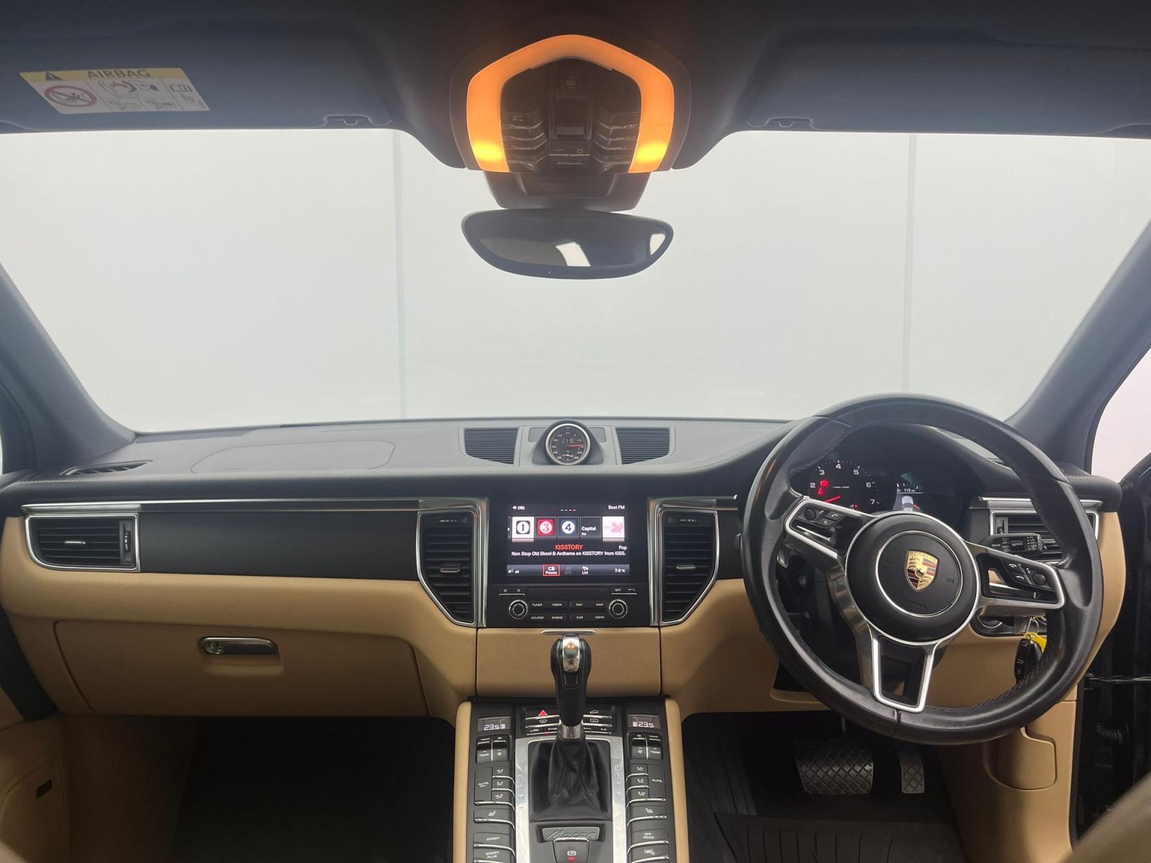 Porsche Macan 2.0T SUV 5dr Petrol PDK 4WD Euro 6 (s/s) (252 ps)