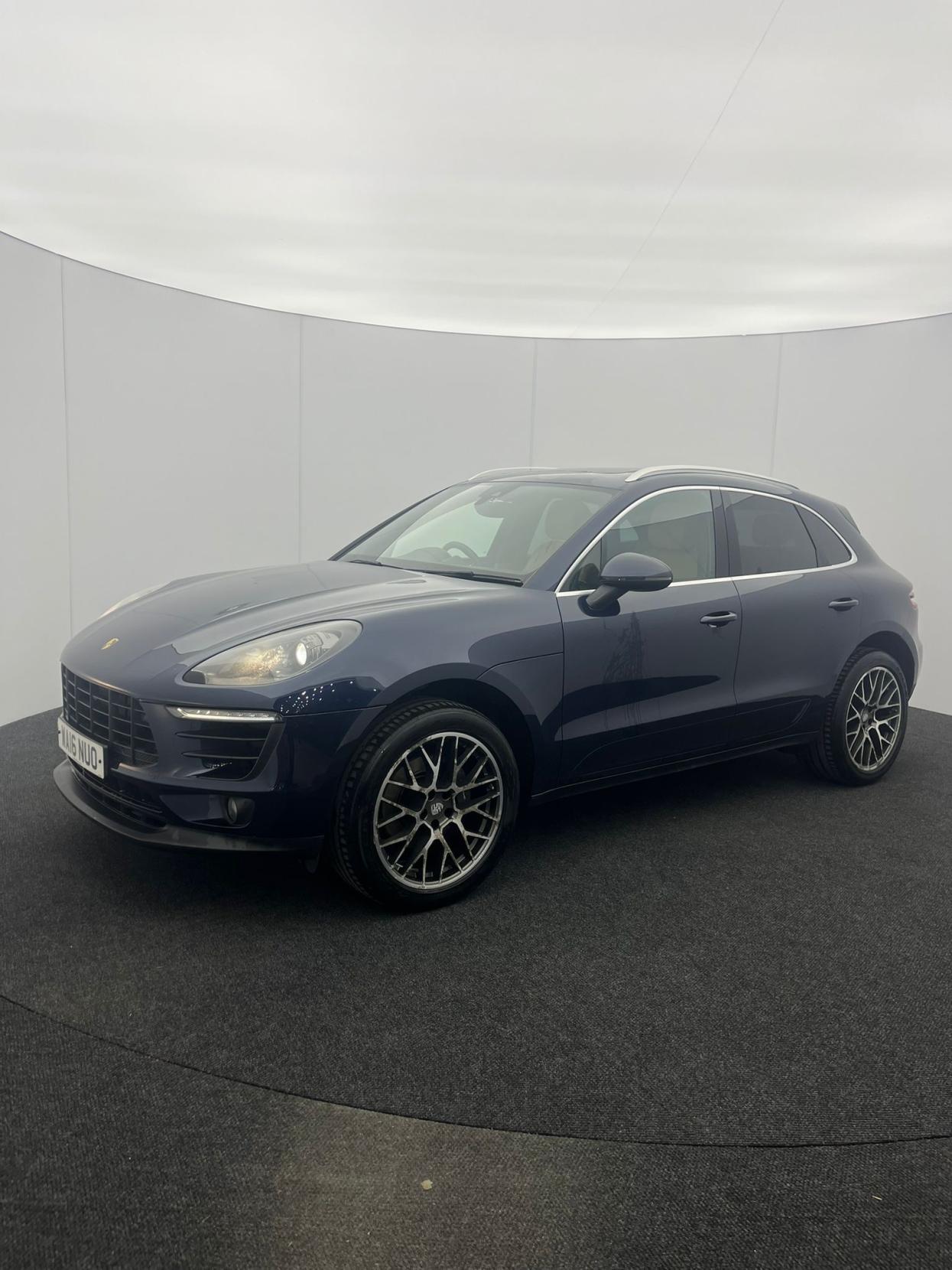 Porsche Macan 2.0T SUV 5dr Petrol PDK 4WD Euro 6 (s/s) (252 ps)